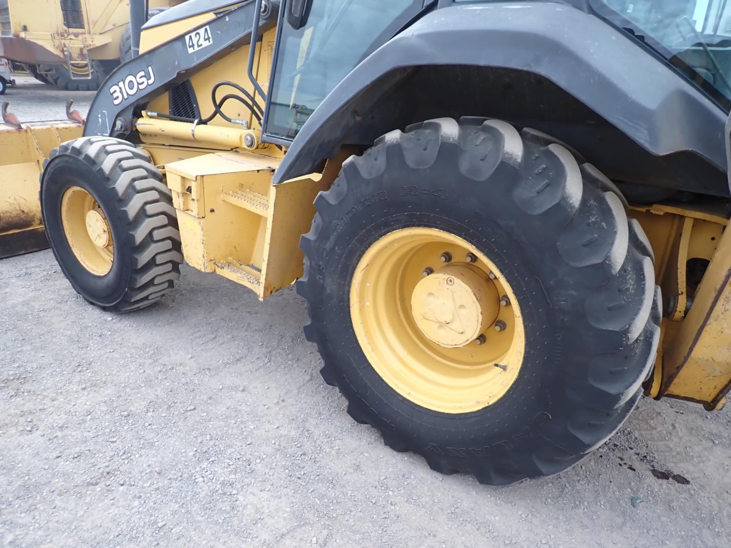 ./imagenes/INVOICE/2019/16543/RETROEXCAVADORA JOHN DEERE_310SJ (30).JPG